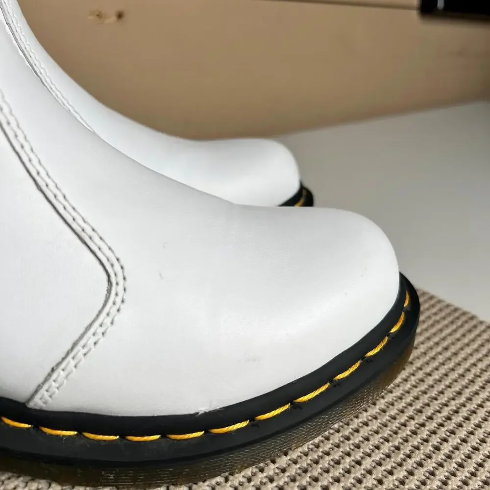 Dr. Martens 2976 White Chelsea Boots Smooth Leather Women‎ US 6 EU 37